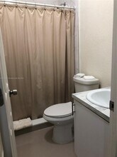 518 SW 15th Ave-Unit -4 in Miami, FL - Building Photo - Building Photo