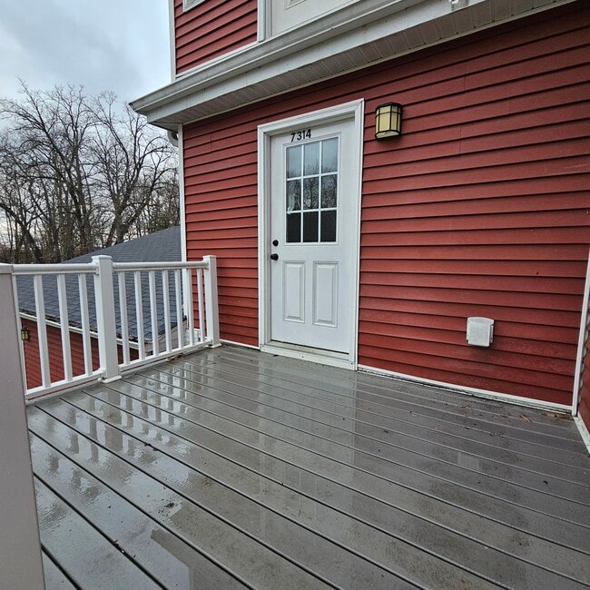 7314 Big Bend Rd, Unit Large Upper Apartment