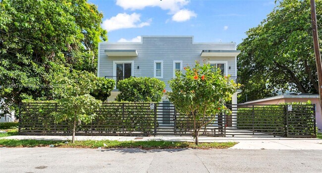 property at 3823 Thomas Ave
