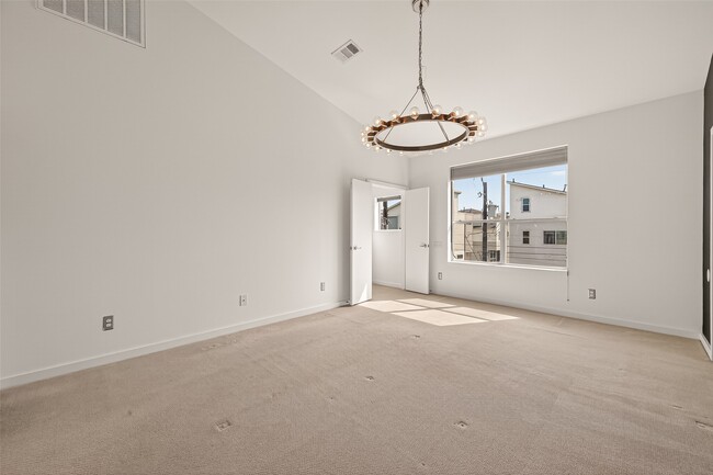 property at 405 Meadow St