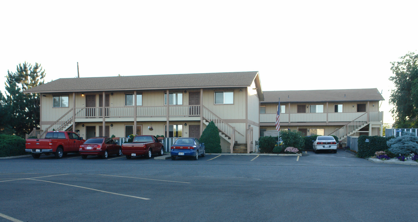 201-203 E Oak St in Yakima, WA - Foto de edificio