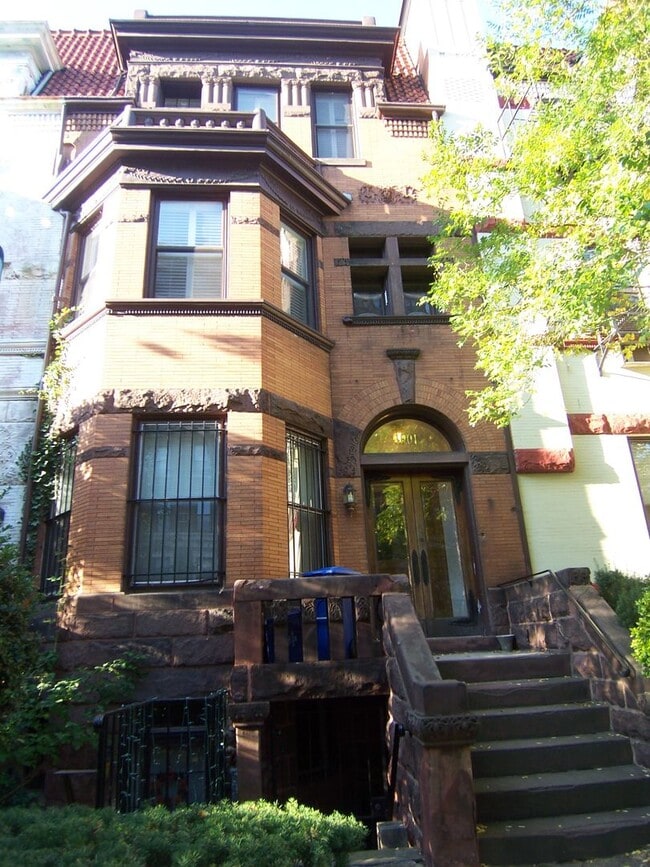 property at 1901 Kalorama Rd NW