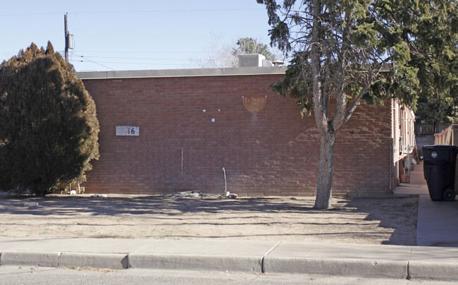 1012-1016 Madeira Dr SE in Albuquerque, NM - Building Photo - Building Photo