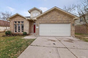 322 Lone Star Blvd in Hutto, TX - Building Photo