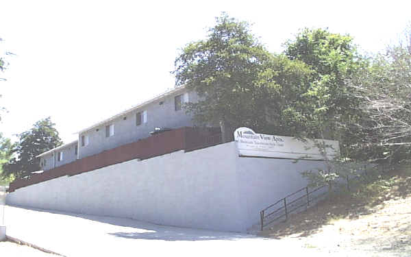 Mountain View Apartments in Canyon Country, CA - Foto de edificio