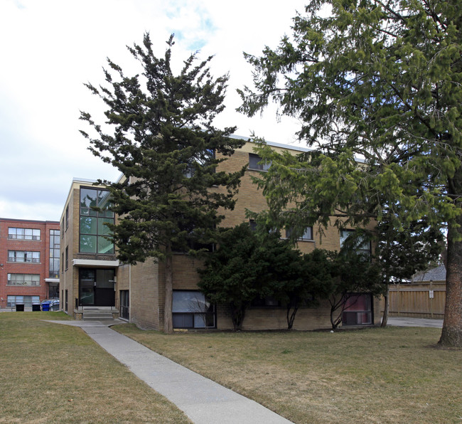 5 Rosseau Rd in Toronto, ON - Building Photo - Primary Photo