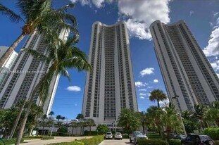 15901 Collins Ave, Unit 505 in Sunny Isles Beach, FL - Building Photo