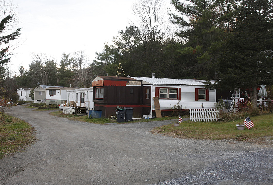 Mobile Home Park in Clemons, NY - Building Photo