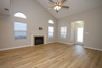 2028 Cambridge Cir in Pensacola, FL - Building Photo - Building Photo