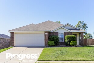 1128 Junegrass Ln in Crowley, TX - Building Photo