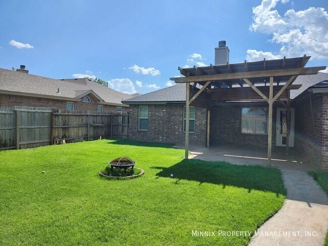 1505 Westminster Ave in Wolfforth, TX - Foto de edificio - Building Photo