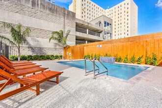 1222 Carondelet St in New Orleans, LA - Building Photo - Building Photo