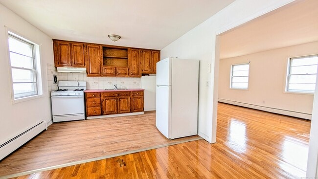 14 Fairview Dr