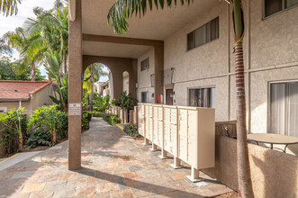 North Pointe Villas in La Habra, CA - Building Photo - Building Photo