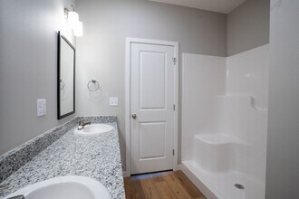 1726 Cash Dr in Mt Vernon, MO - Building Photo - Building Photo