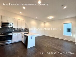 1004 Margaret Brown St in Charlotte, NC - Building Photo - Building Photo