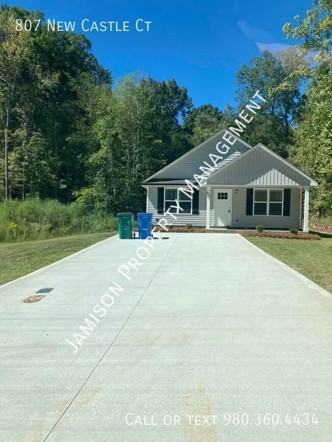 property at 807 New Castle Ct