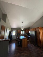 3258 White Oak Ln in Eau Claire, WI - Building Photo - Building Photo