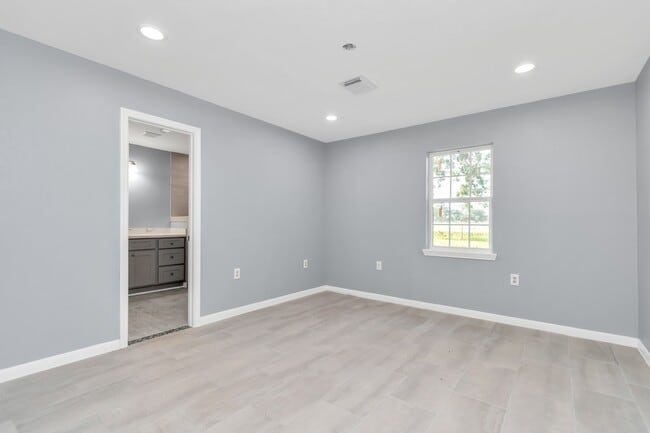 property at 2826 W Farm to Market 1462