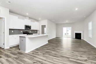 1617 Swallow Tail Dr in Belmont, NC - Building Photo - Building Photo