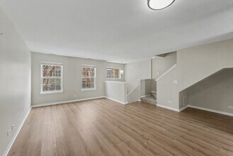 534 Richard Brown Blvd in Volo, IL - Building Photo - Building Photo