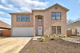 7413 Marble Ridge Dr in Austin, TX - Building Photo