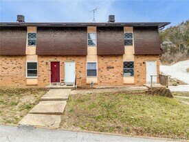 3009 Pembroke Ln, Unit 91 in High Ridge, MO - Building Photo