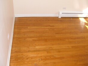 4249 N Kedvale Ave in Chicago, IL - Foto de edificio - Building Photo