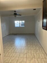 14050 Candler Ave, Unit Charming In Law Quarters in San Jose, CA - Foto de edificio - Building Photo