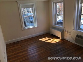 18 Chauncy St in Cambridge, MA - Building Photo
