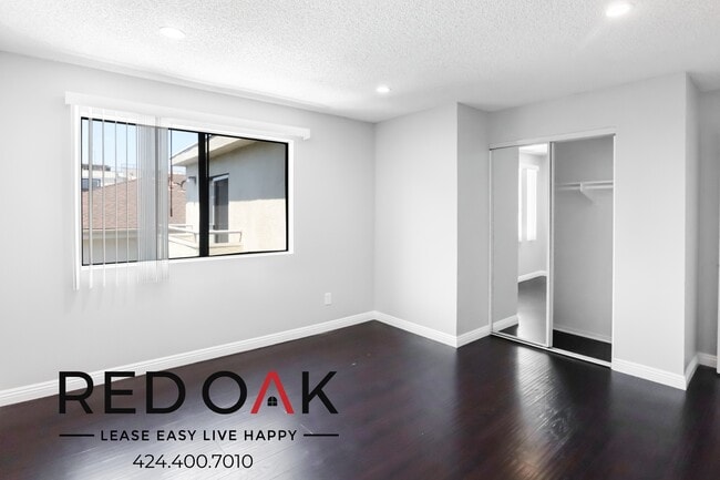 5325 Cartwright Ave in Los Angeles, CA - Building Photo - Building Photo