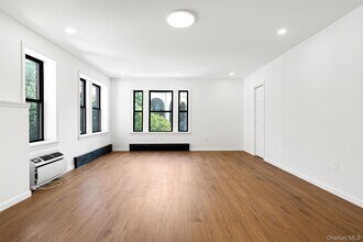 100-05 69th Ave in Queens, NY - Building Photo - Building Photo