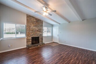 304 W William Cannon Dr in Austin, TX - Building Photo - Building Photo