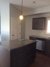 7522-115A 115a St in Grande Prairie, AB - Building Photo - Building Photo