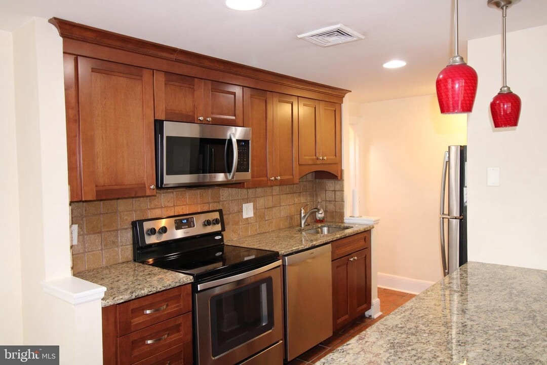 5542 Torresdale Ave Photo