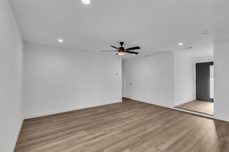 817 N Shore Dr in Garland, TX - Building Photo - Building Photo