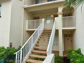19213 Glenmoor Dr in West Palm Beach, FL - Building Photo - Building Photo
