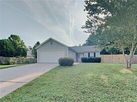 276 Village Dr in Mcdonough, GA - Building Photo