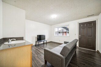1555 NE Merman Dr-Unit -ID1261718P in Pullman, WA - Building Photo - Building Photo