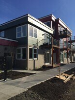 8852 SE Ellis St, Unit 8 in Portland, OR - Building Photo