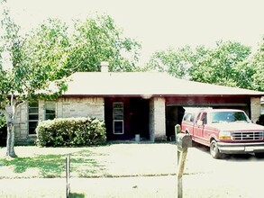 7515 Muirwood Ln in Houston, TX - Building Photo - Building Photo