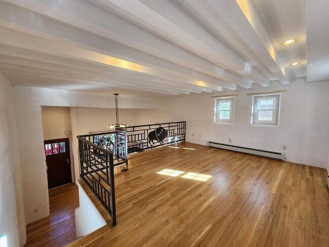 142 E Santa Fe Ave in Santa Fe, NM - Building Photo - Building Photo