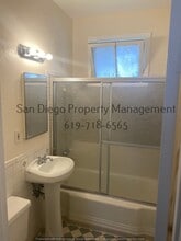 5020-5024 Brighton Ave in San Diego, CA - Foto de edificio - Building Photo