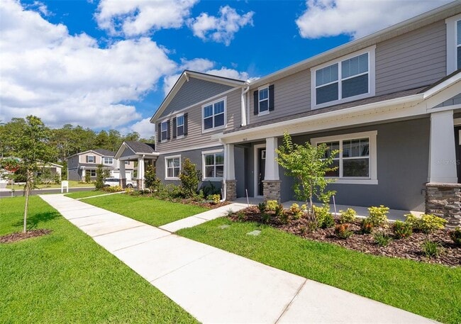 9811 Walkway Dr in Orlando, FL - Foto de edificio - Building Photo