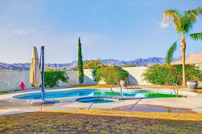 5 Curie Ct, Unit 764310 in Rancho Mirage, CA - Foto de edificio - Building Photo