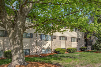 Walden Woods Apartments in East Lansing, MI - Building Photo - Building Photo