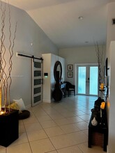 13850 SW 108th St in Miami, FL - Building Photo - Building Photo