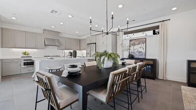 27213 Tamarack Ln in Valencia, CA - Building Photo - Building Photo