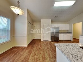 2720 Kentshire Way in Lawrenceville, GA - Foto de edificio - Building Photo
