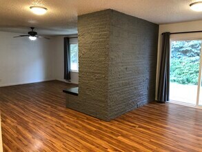 3551 Ewartsville Rd in Pullman, WA - Foto de edificio - Building Photo